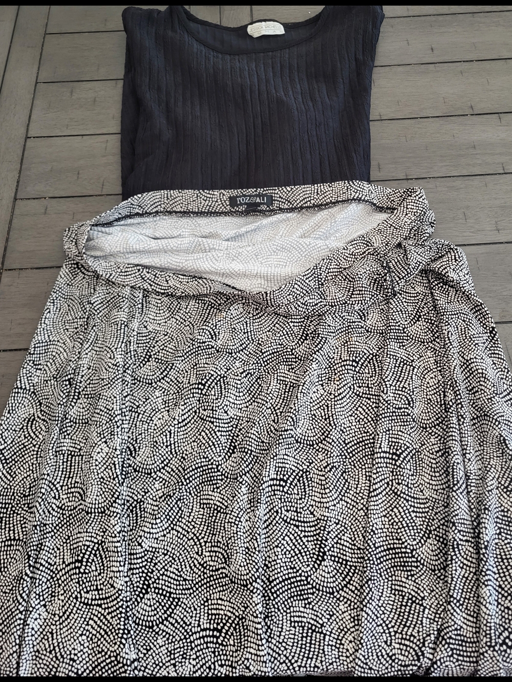 **BUNDLE Black & White Printed Maxi Skirt and a Black Ribbed Shirt